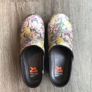 Dansko XP Clogs sz 37